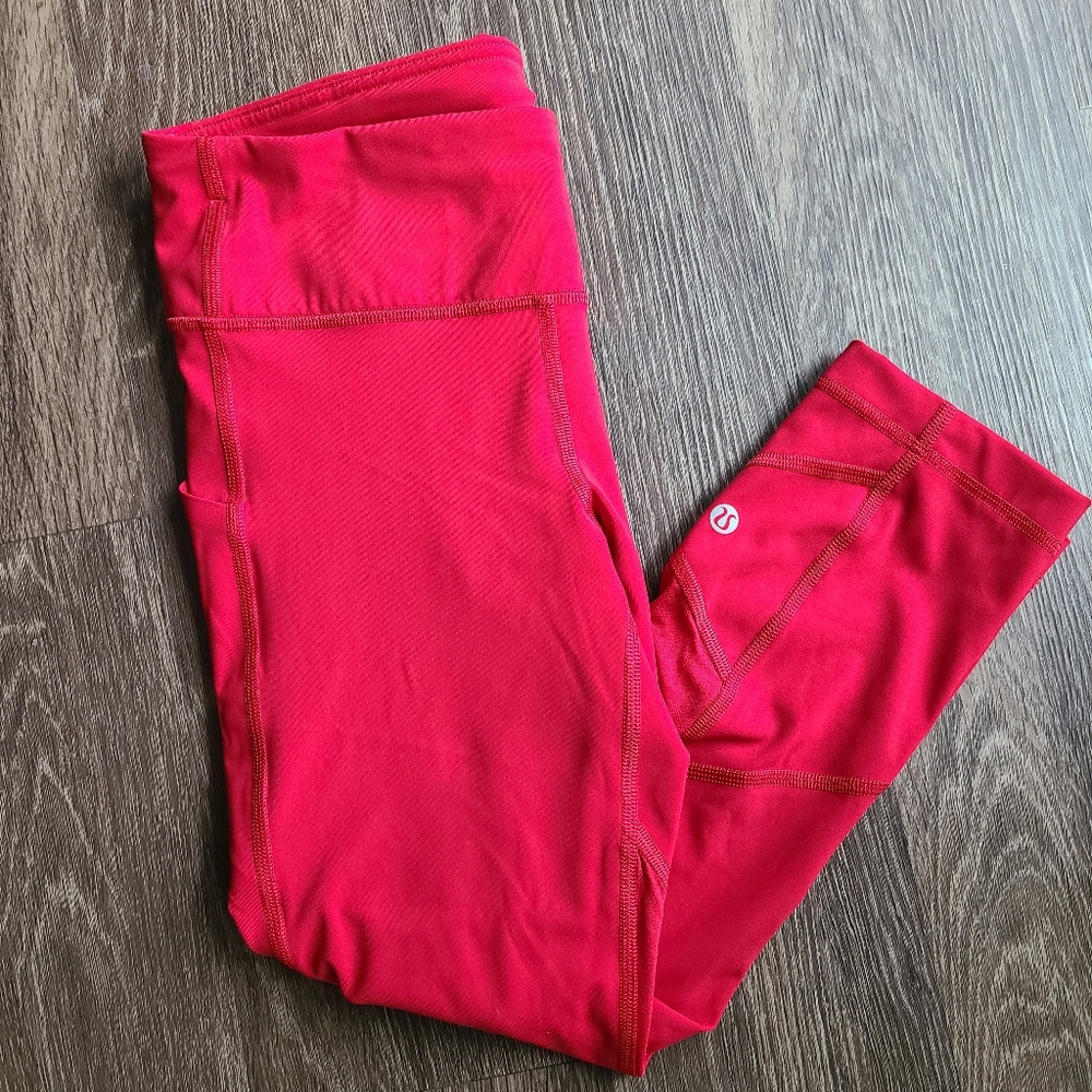 SOLD - Lululemon Pace Rival Crop